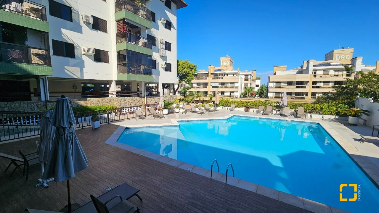 Cobertura com 183m², 3 quartos (sendo 1 suíte), 2 garagens, no bairro João Paulo em Florianópolis