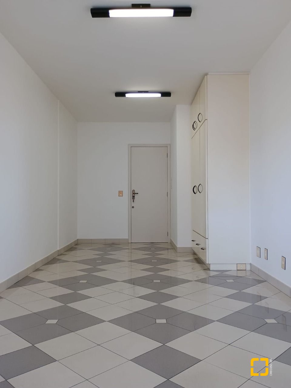 Sala com 29m², no bairro Trindade em Florianópolis