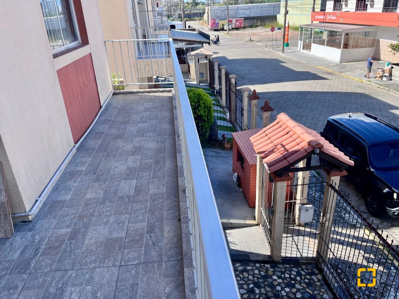 Apartamento com 54m², 2 quartos, 1 garagem, no bairro Roçado em São José