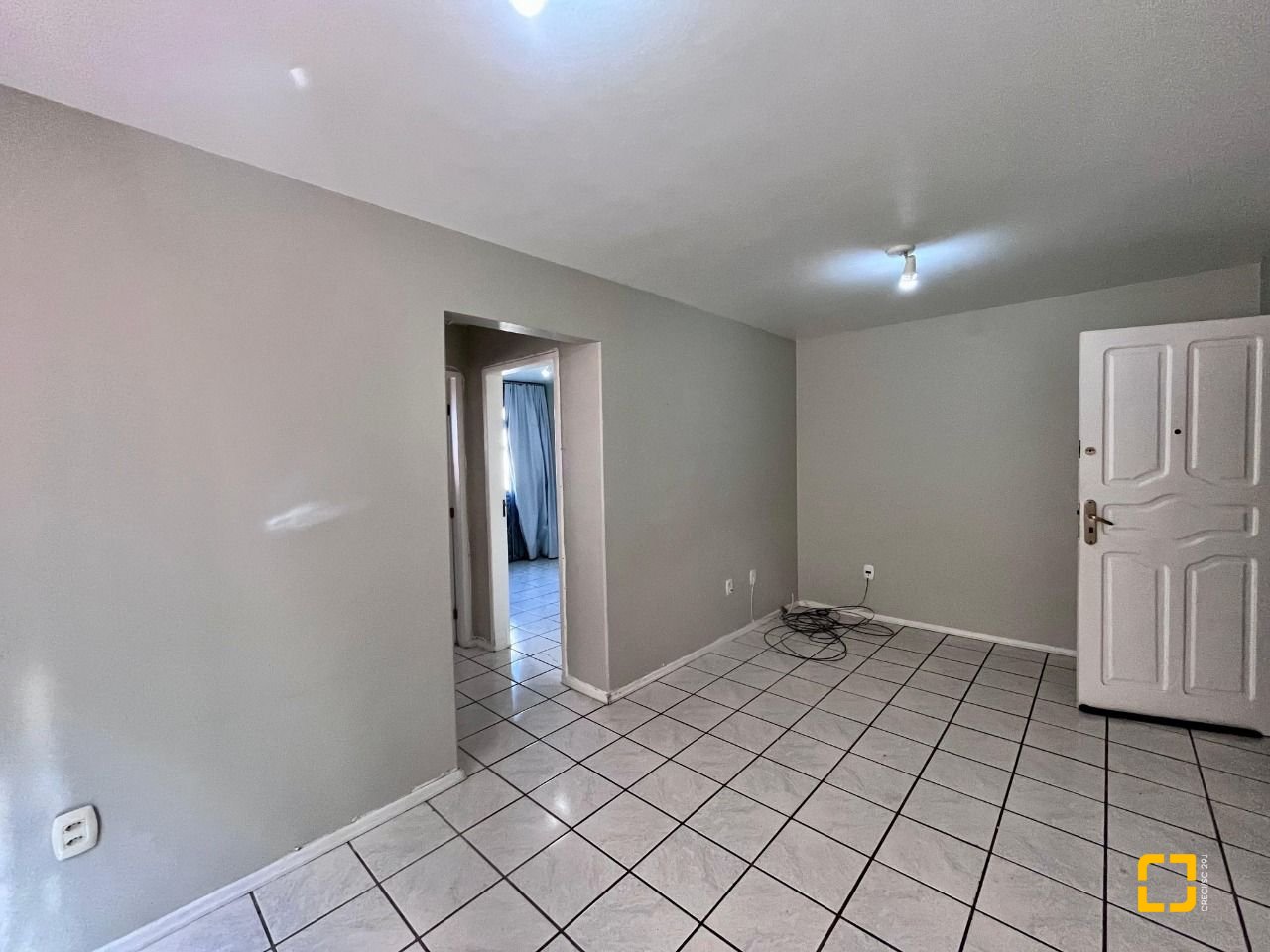 Apartamento com 54m², 2 quartos, 1 garagem, no bairro Roçado em São José