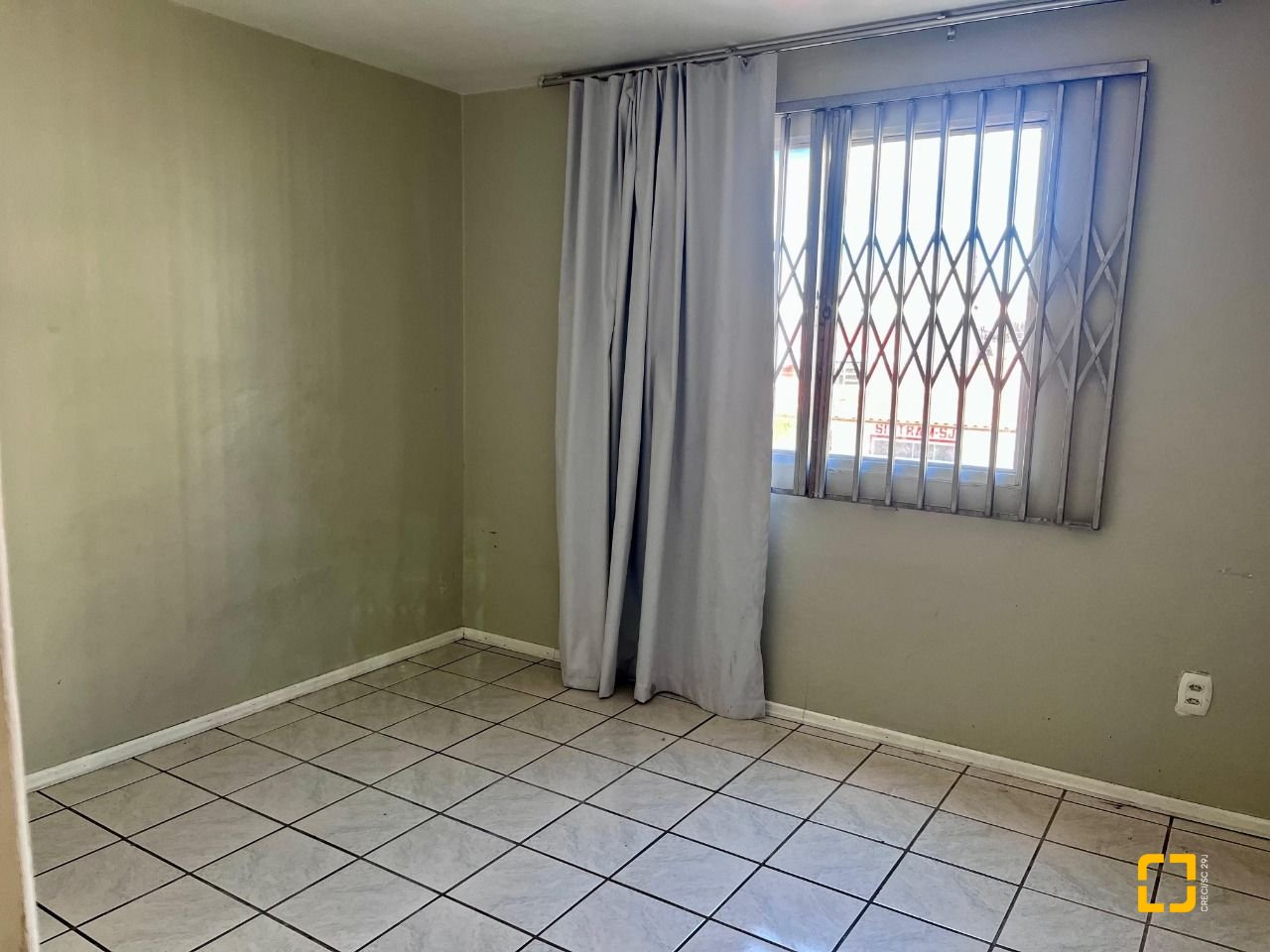 Apartamento com 54m², 2 quartos, 1 garagem, no bairro Roçado em São José