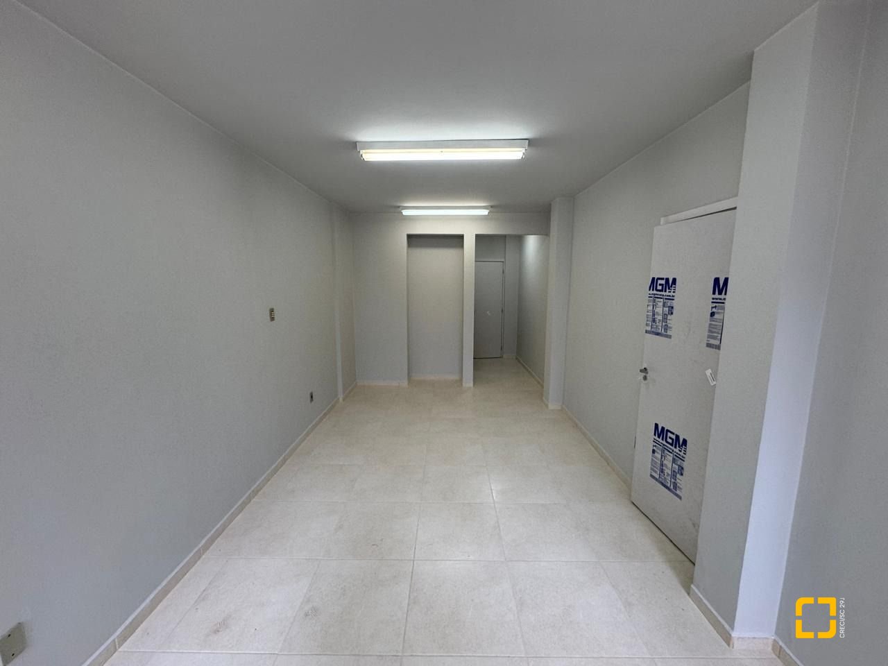 Sala com 28m², no bairro Centro em Florianópolis