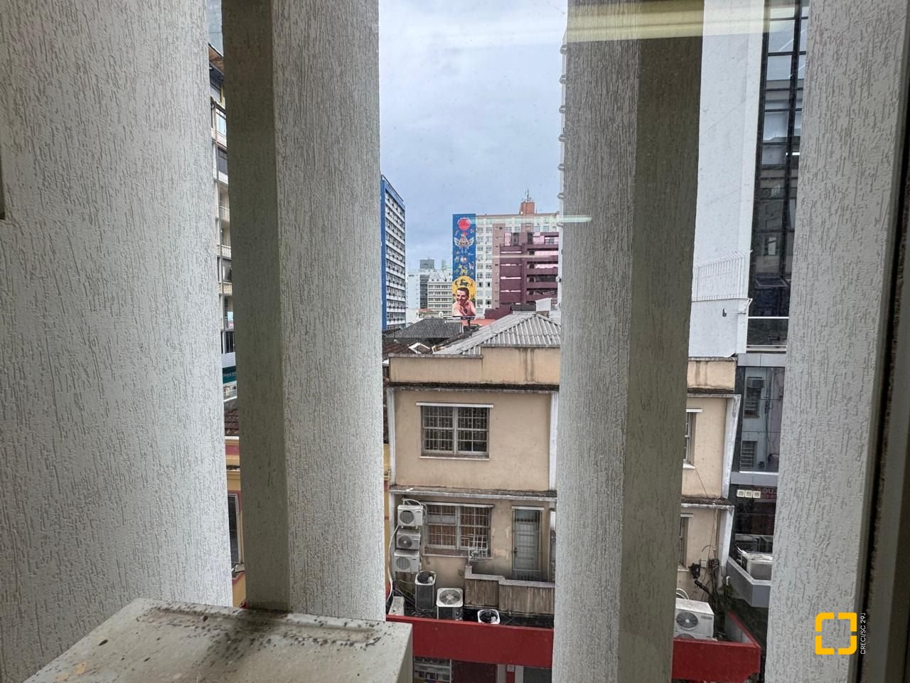 Sala com 28m², no bairro Centro em Florianópolis