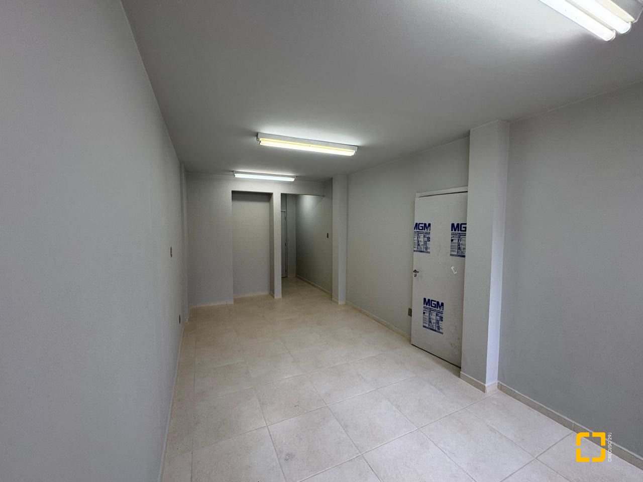 Sala com 28m², no bairro Centro em Florianópolis