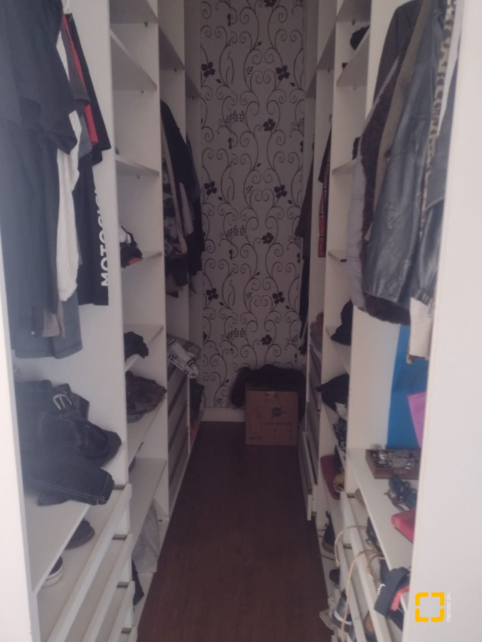 Casa com 140m², 10 quartos (sendo 5 suítes), 3 garagens, no bairro Rio Vermelho em Florianópolis