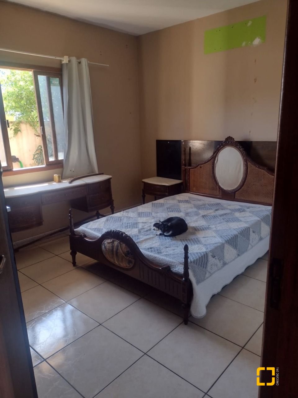 Casa com 140m², 10 quartos (sendo 5 suítes), 3 garagens, no bairro Rio Vermelho em Florianópolis