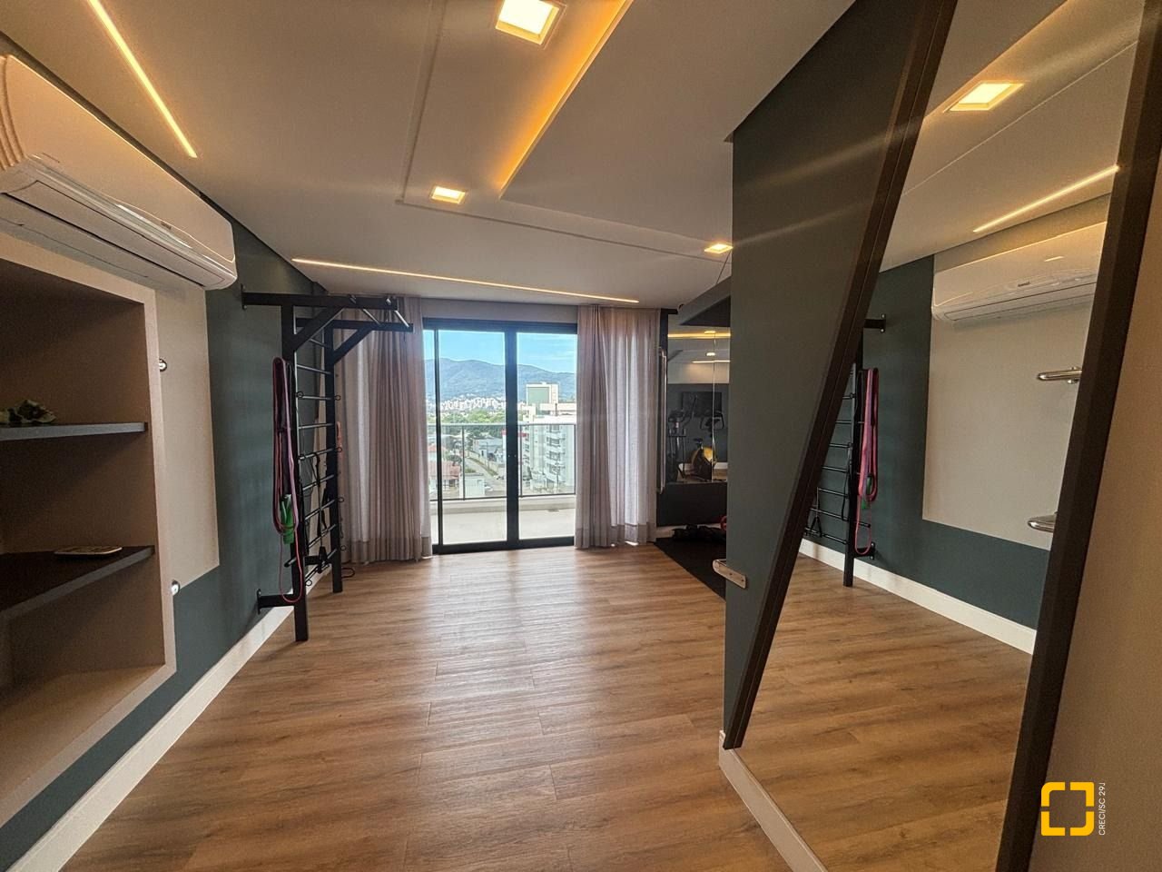 Apartamento com 68m², 3 quartos (sendo 1 suíte), 1 garagem, no bairro Trindade em Florianópolis