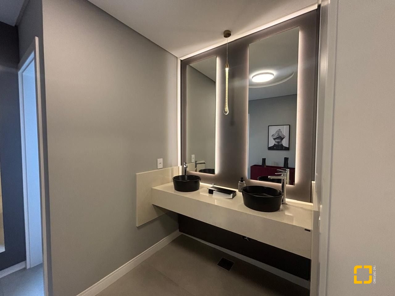 Apartamento com 68m², 3 quartos (sendo 1 suíte), 1 garagem, no bairro Trindade em Florianópolis