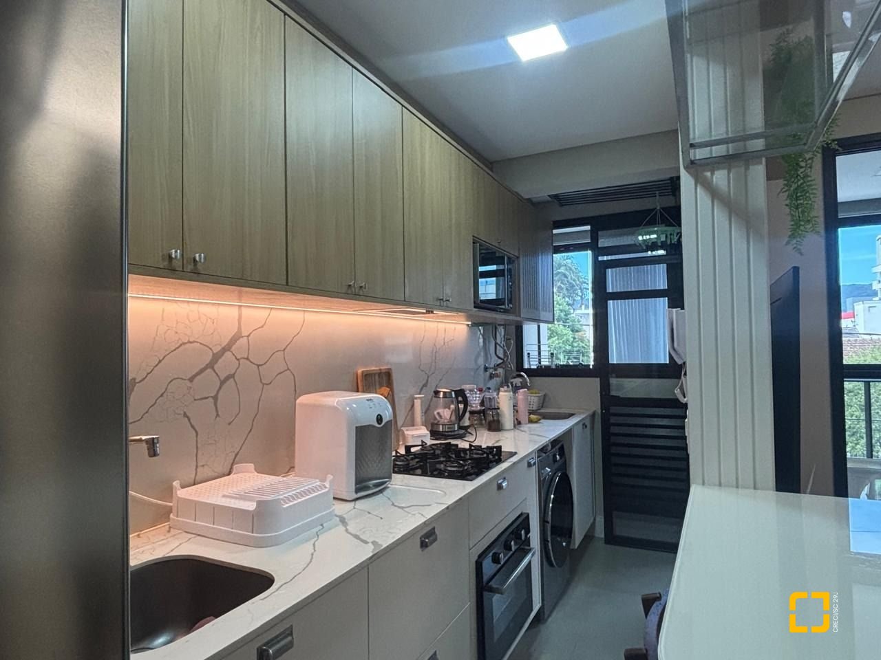 Apartamento com 68m², 3 quartos (sendo 1 suíte), 1 garagem, no bairro Trindade em Florianópolis