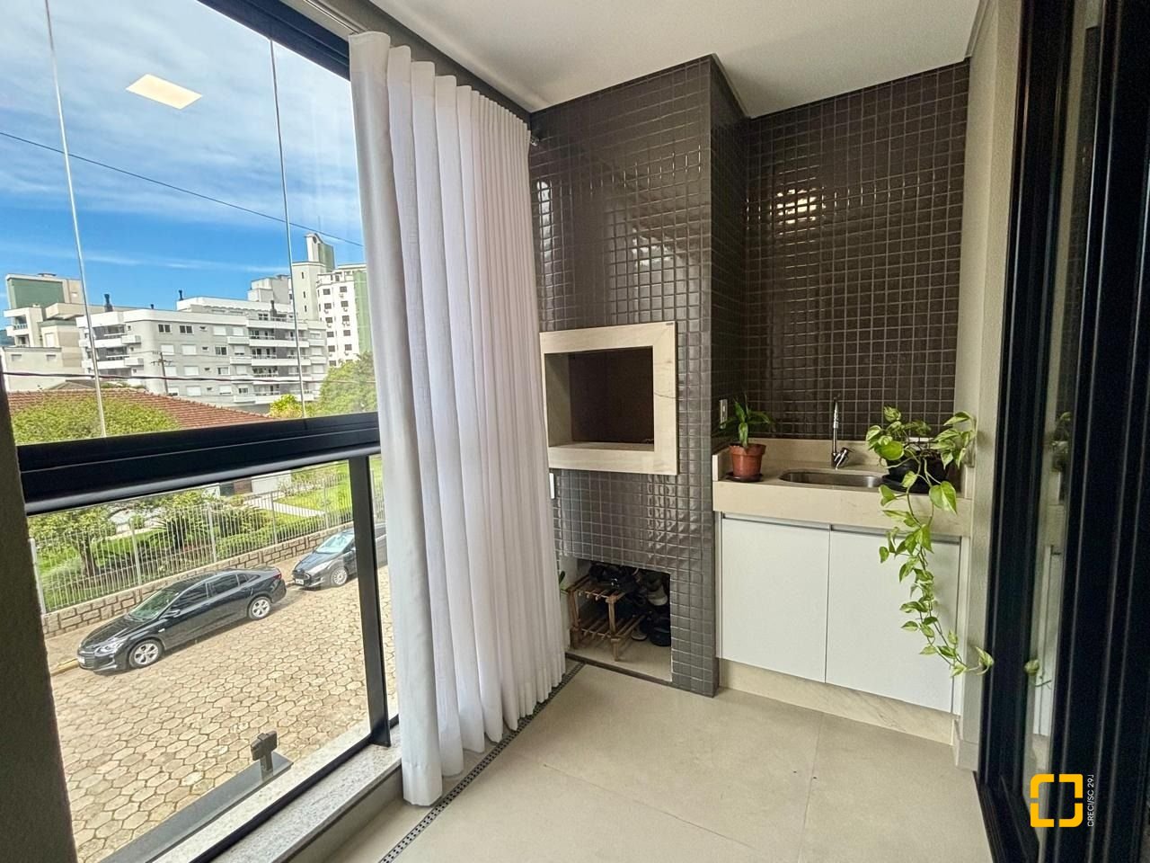 Apartamento com 68m², 3 quartos (sendo 1 suíte), 1 garagem, no bairro Trindade em Florianópolis