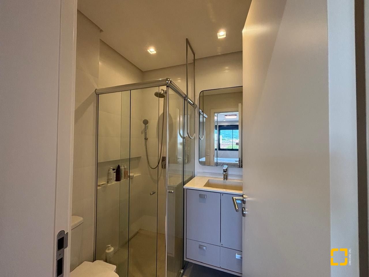 Apartamento com 68m², 3 quartos (sendo 1 suíte), 1 garagem, no bairro Trindade em Florianópolis