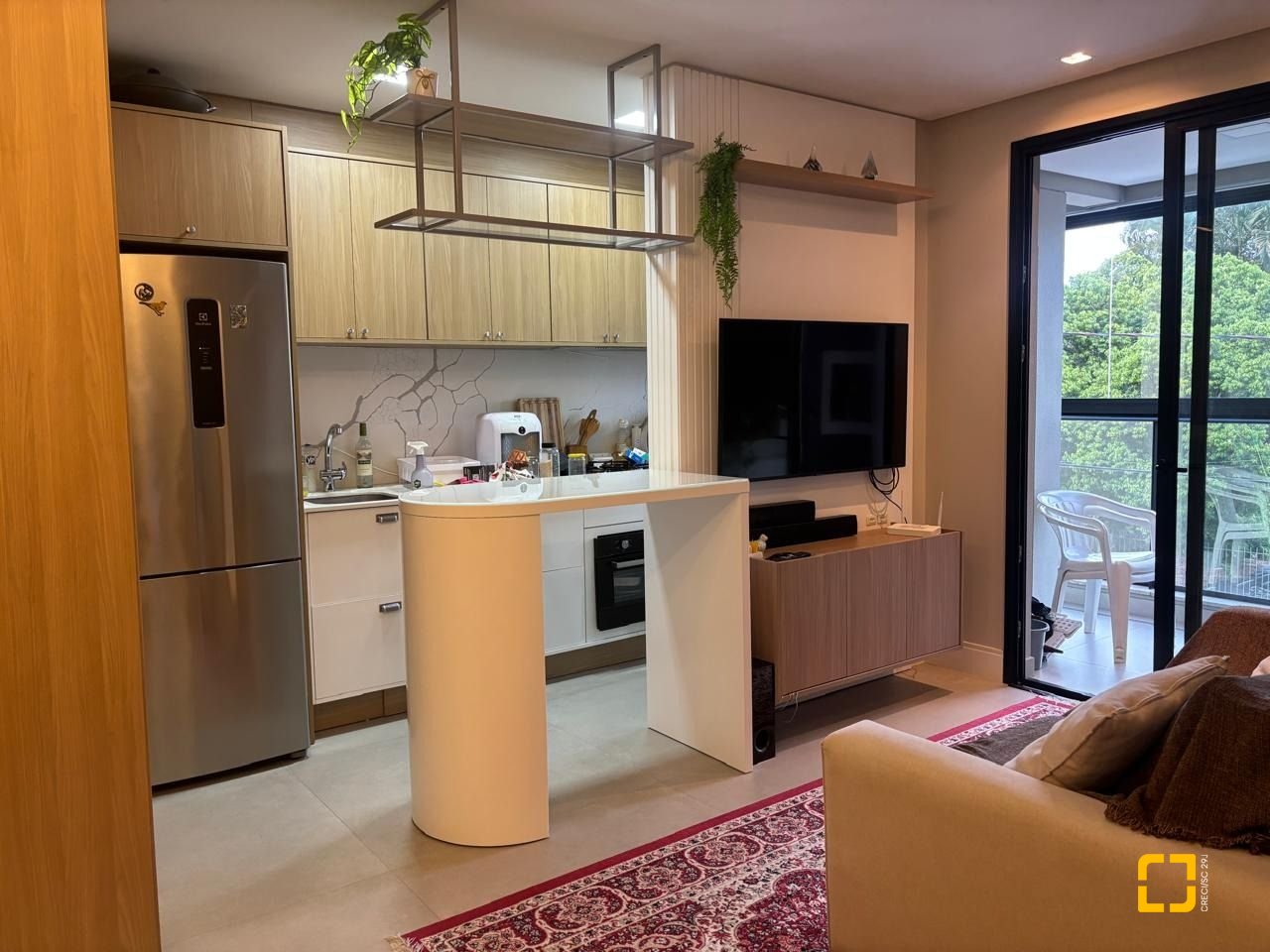 Apartamento com 68m², 2 quartos (sendo 1 suíte), 1 garagem, no bairro Trindade em Florianópolis