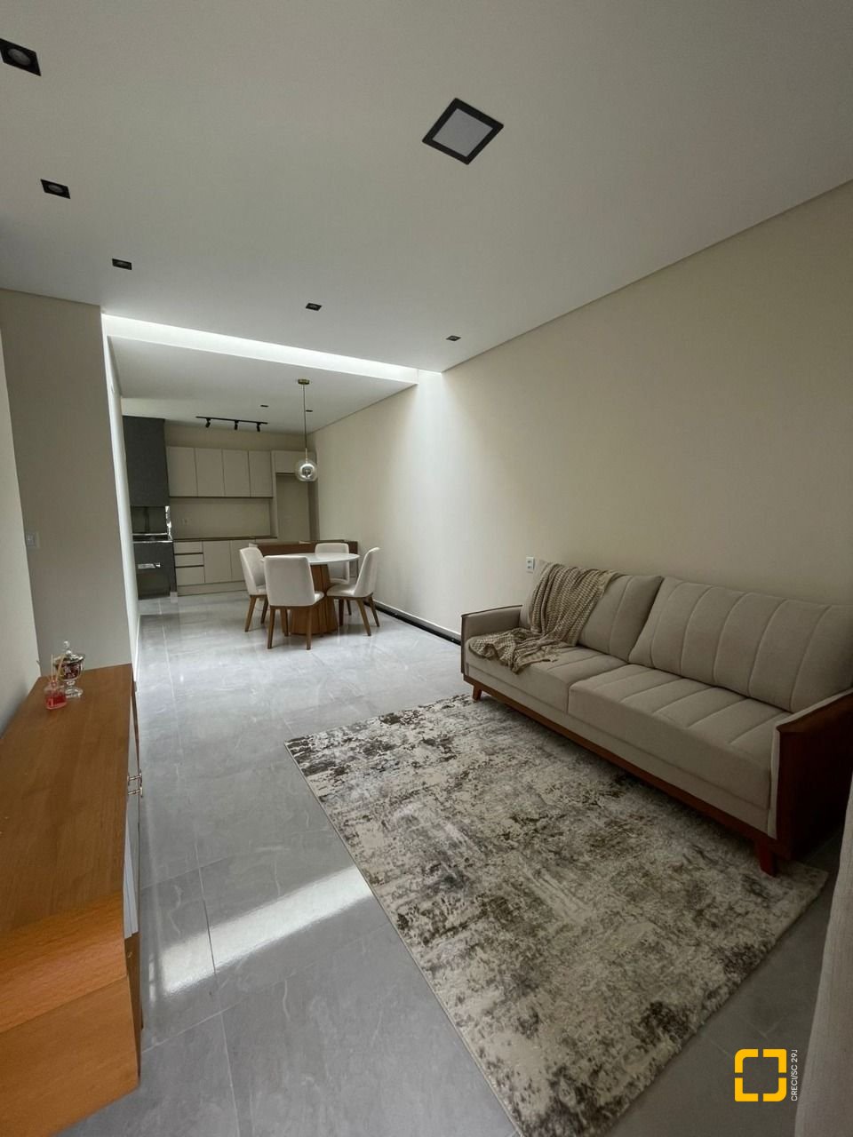 Casa com 63m², 3 quartos (sendo 1 suíte), 1 garagem, no bairro Ingleses em Florianópolis