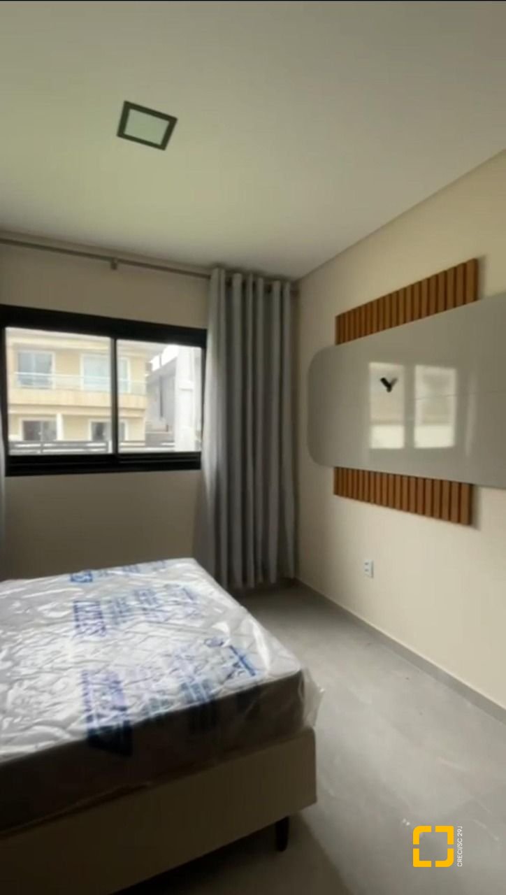 Casa com 63m², 3 quartos (sendo 1 suíte), 1 garagem, no bairro Ingleses em Florianópolis