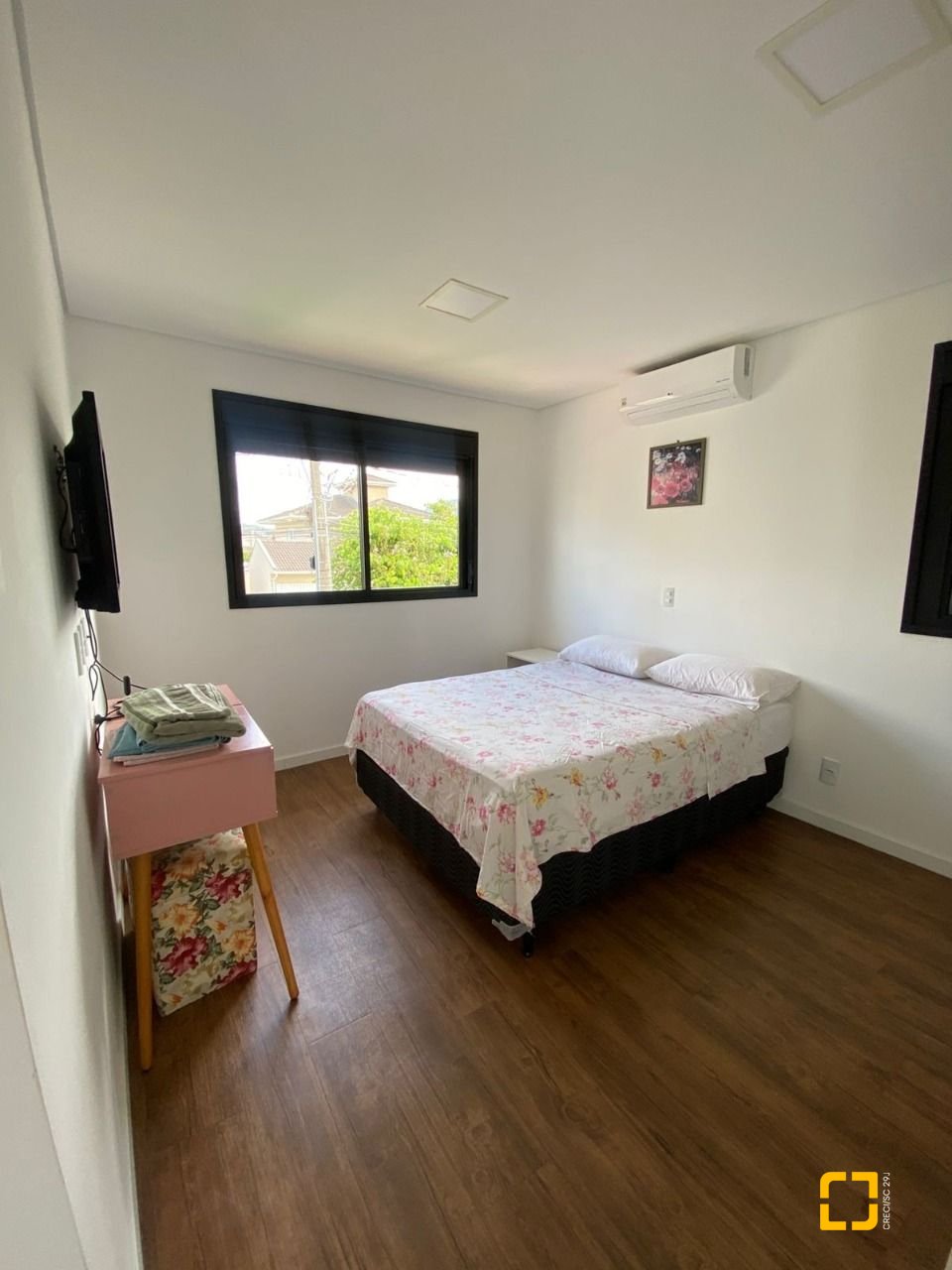Casa com 164m², 5 quartos (sendo 2 suítes), 2 garagens, no bairro Ingleses em Florianópolis