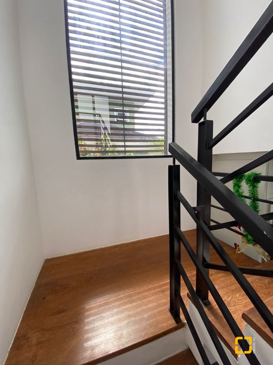 Casa com 164m², 5 quartos (sendo 2 suítes), 2 garagens, no bairro Ingleses em Florianópolis