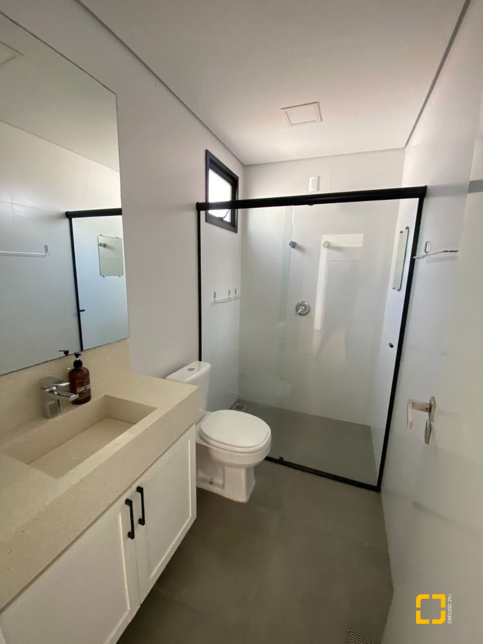 Casa com 164m², 5 quartos (sendo 2 suítes), 2 garagens, no bairro Ingleses em Florianópolis
