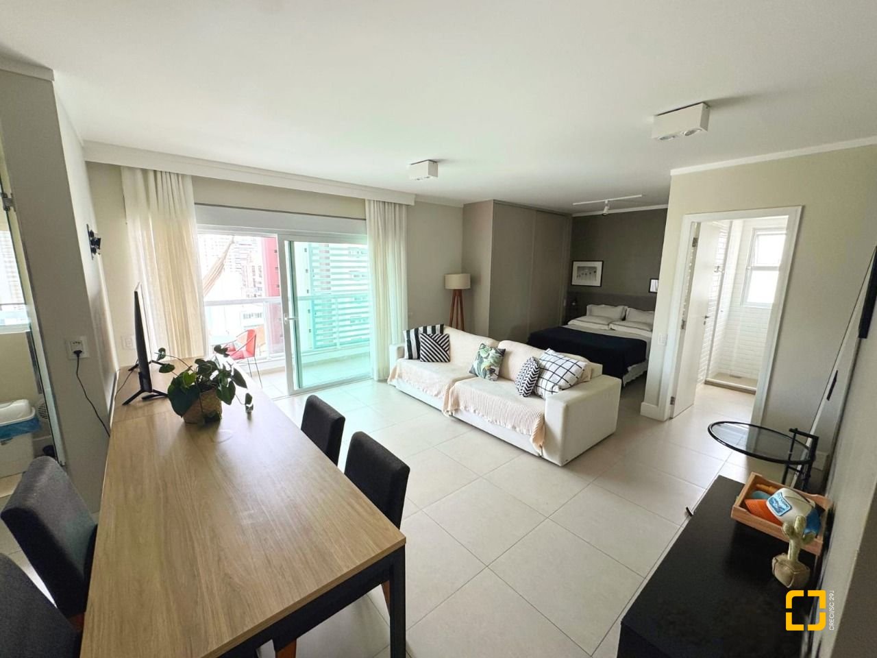 Studio com 52m², 1 quarto, 2 garagens, no bairro Centro em Florianópolis