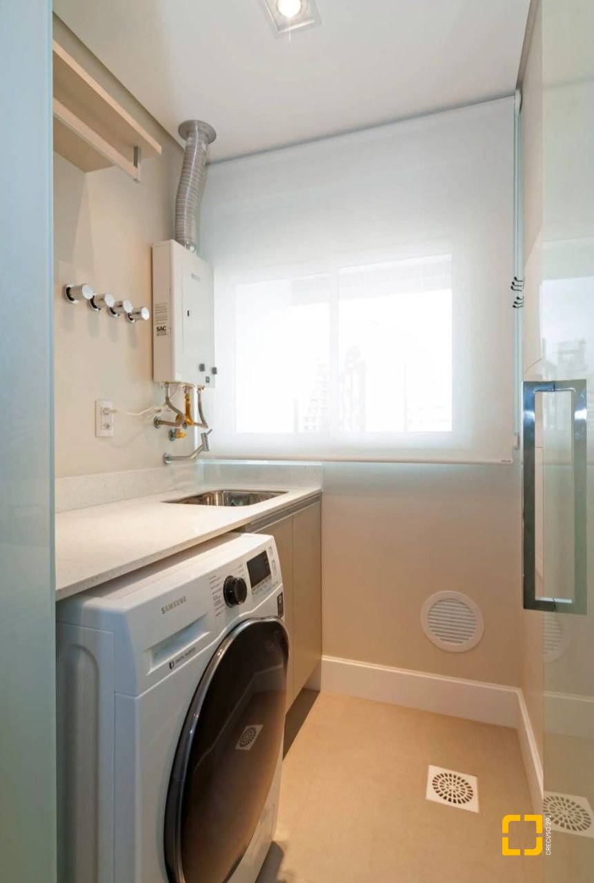 Studio com 52m², 1 quarto, 2 garagens, no bairro Centro em Florianópolis