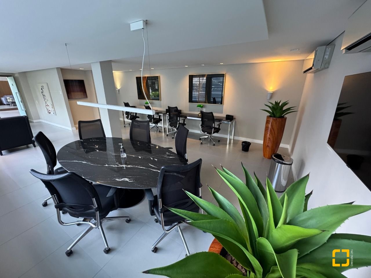 Studio com 52m², 1 quarto, 2 garagens, no bairro Centro em Florianópolis