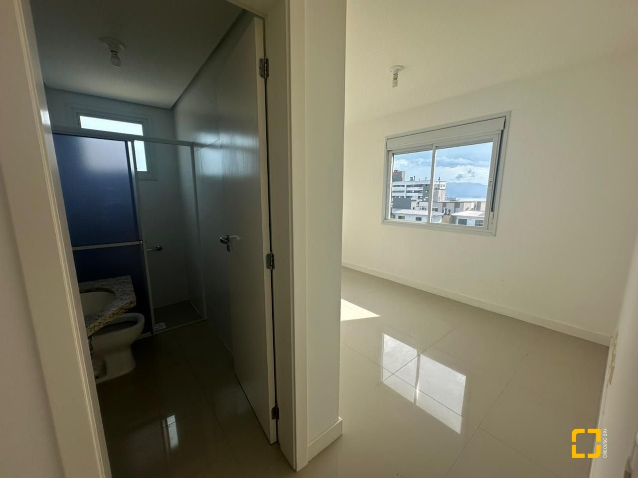 Apartamento com 70m², 3 quartos (sendo 1 suíte), 2 garagens, no bairro Estreito em Florianópolis