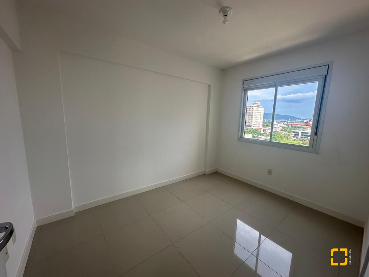 Apartamento com 70m², 3 quartos (sendo 1 suíte), 2 garagens, no bairro Estreito em Florianópolis