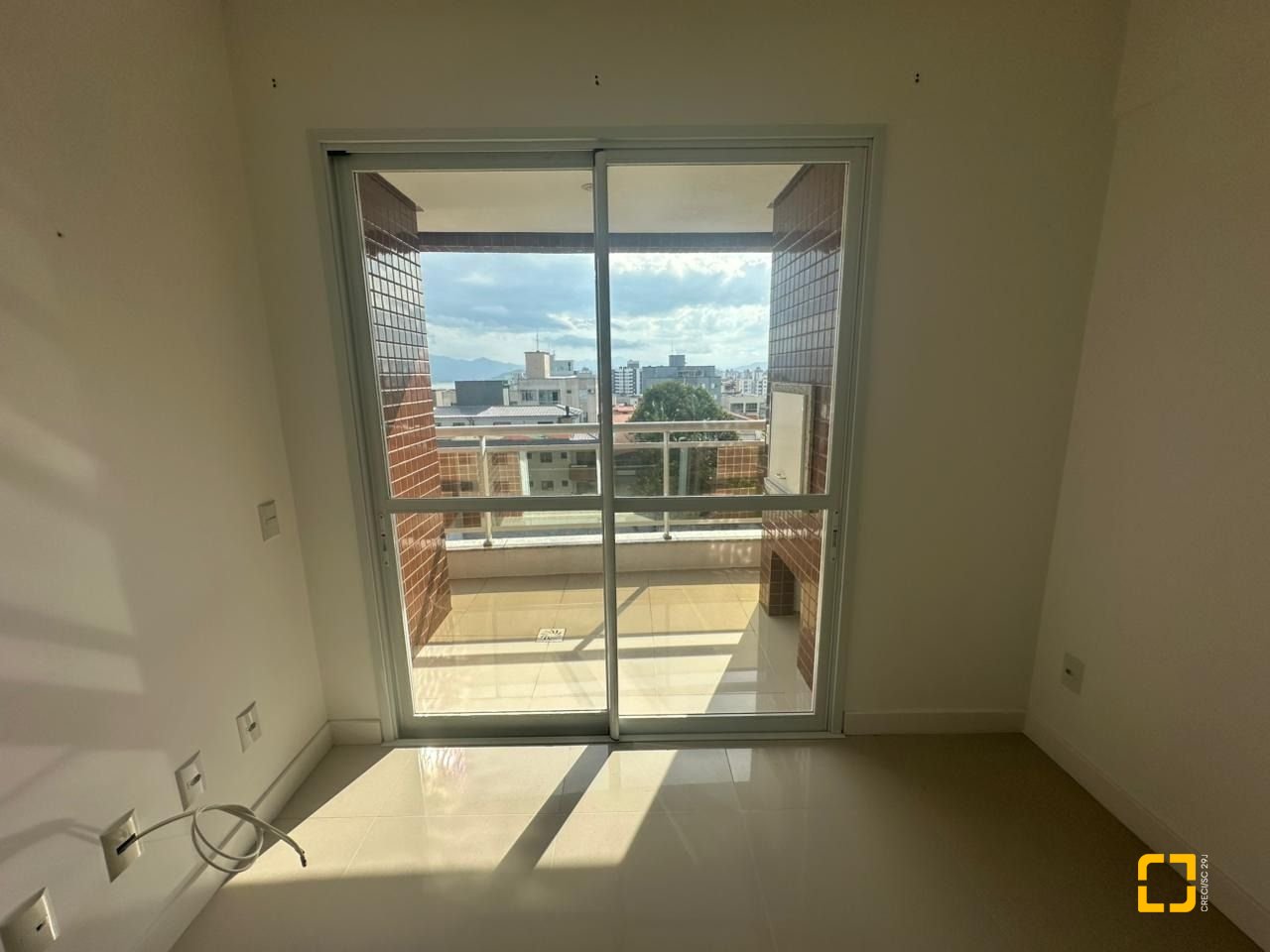 Apartamento com 70m², 3 quartos (sendo 1 suíte), 2 garagens, no bairro Estreito em Florianópolis