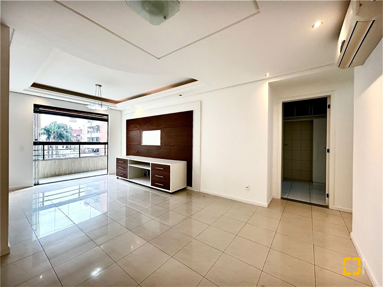 Apartamento com 129m², 4 quartos (sendo 1 suíte), 2 garagens, no bairro Bom Abrigo em Florianópolis