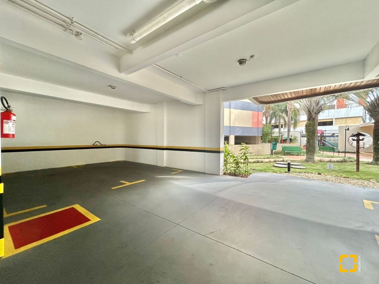 Apartamento com 129m², 4 quartos (sendo 1 suíte), 2 garagens, no bairro Bom Abrigo em Florianópolis