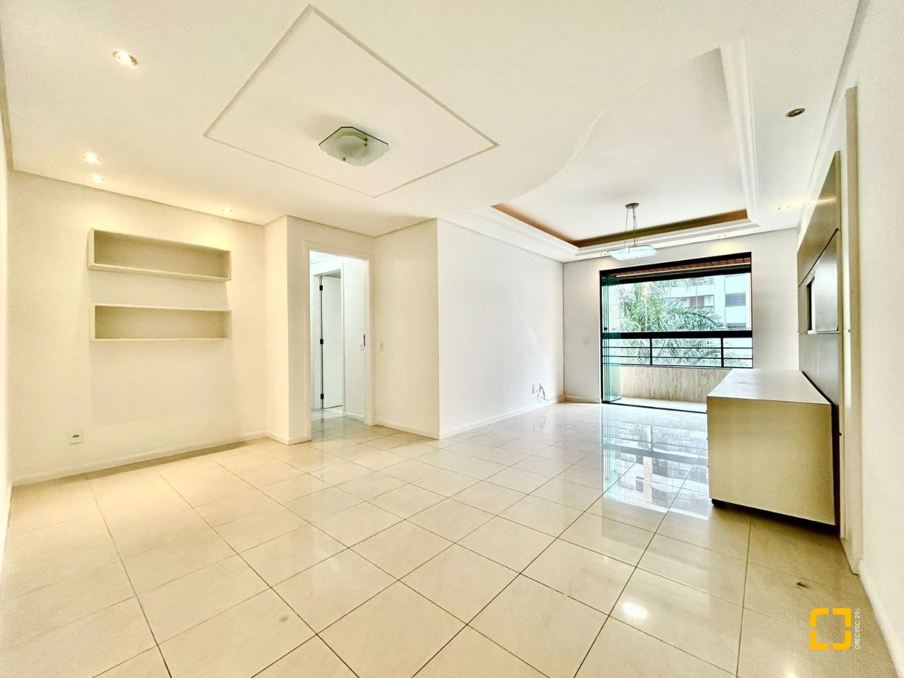 Apartamento com 129m², 4 quartos (sendo 1 suíte), 2 garagens, no bairro Bom Abrigo em Florianópolis