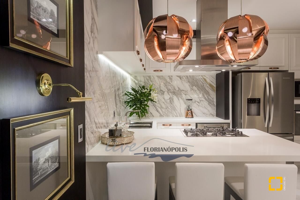 Apartamento com 417m², 3 quartos (sendo 3 suítes), 3 garagens, no bairro Jurerê Internacional em Florianópolis