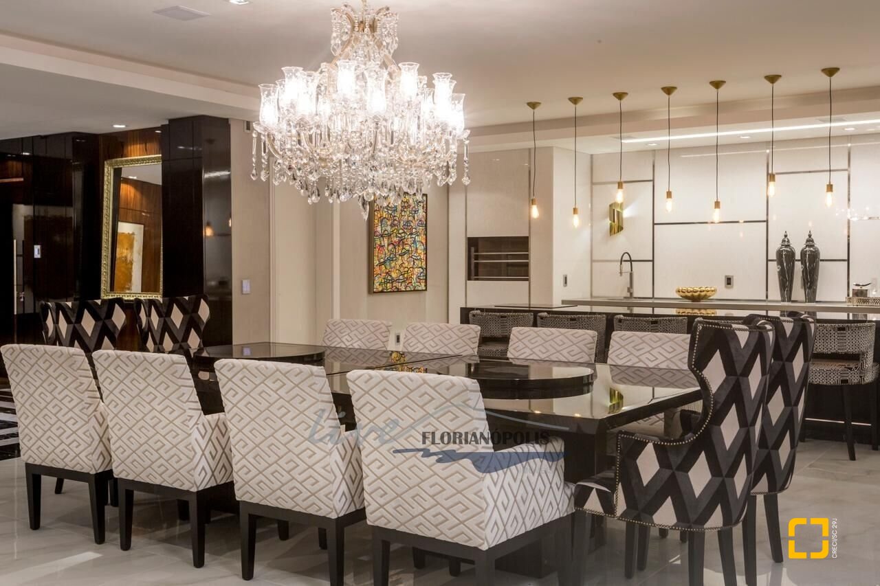 Apartamento com 417m², 3 quartos (sendo 3 suítes), 3 garagens, no bairro Jurerê Internacional em Florianópolis
