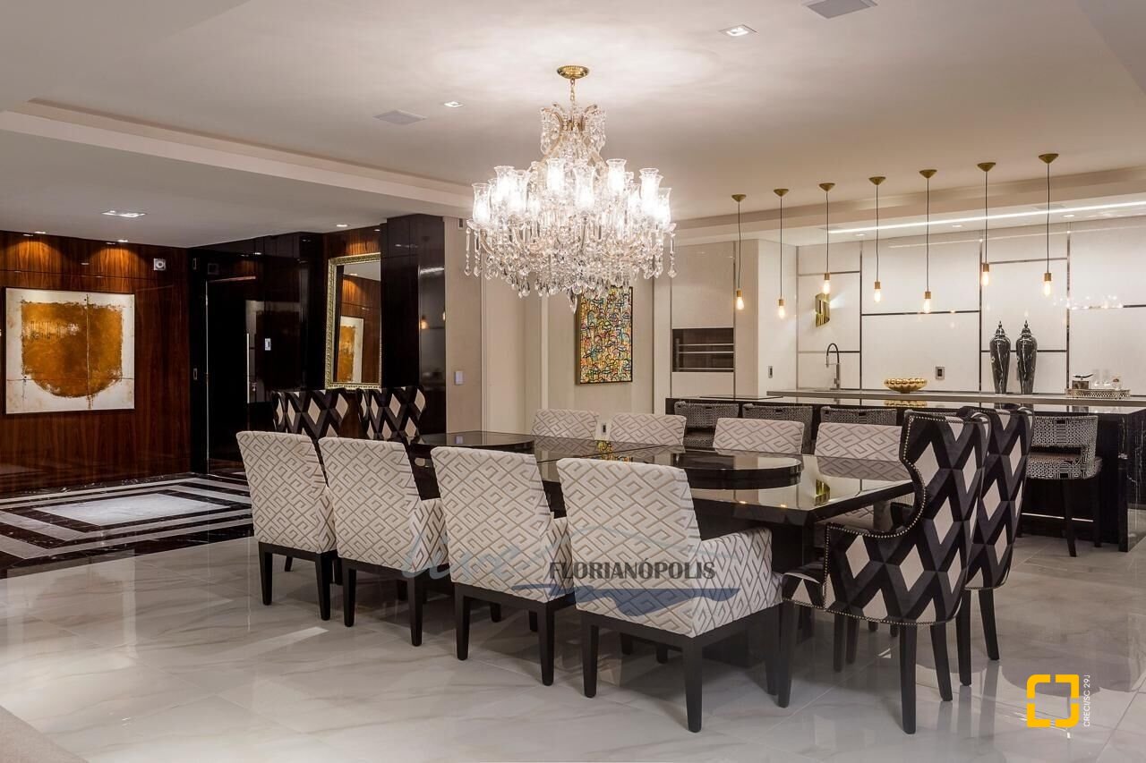 Apartamento com 417m², 3 quartos (sendo 3 suítes), 3 garagens, no bairro Jurerê Internacional em Florianópolis