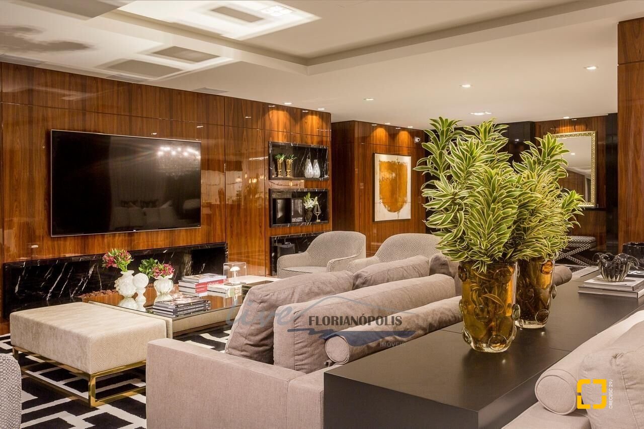 Apartamento com 417m², 3 quartos (sendo 3 suítes), 3 garagens, no bairro Jurerê Internacional em Florianópolis
