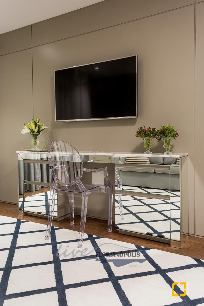 Apartamento com 417m², 3 quartos (sendo 3 suítes), 3 garagens, no bairro Jurerê Internacional em Florianópolis