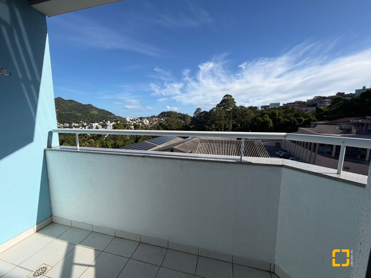 Apartamento com 46m², 1 quarto (sendo 1 suíte), 1 garagem, no bairro Serrinha em Florianópolis