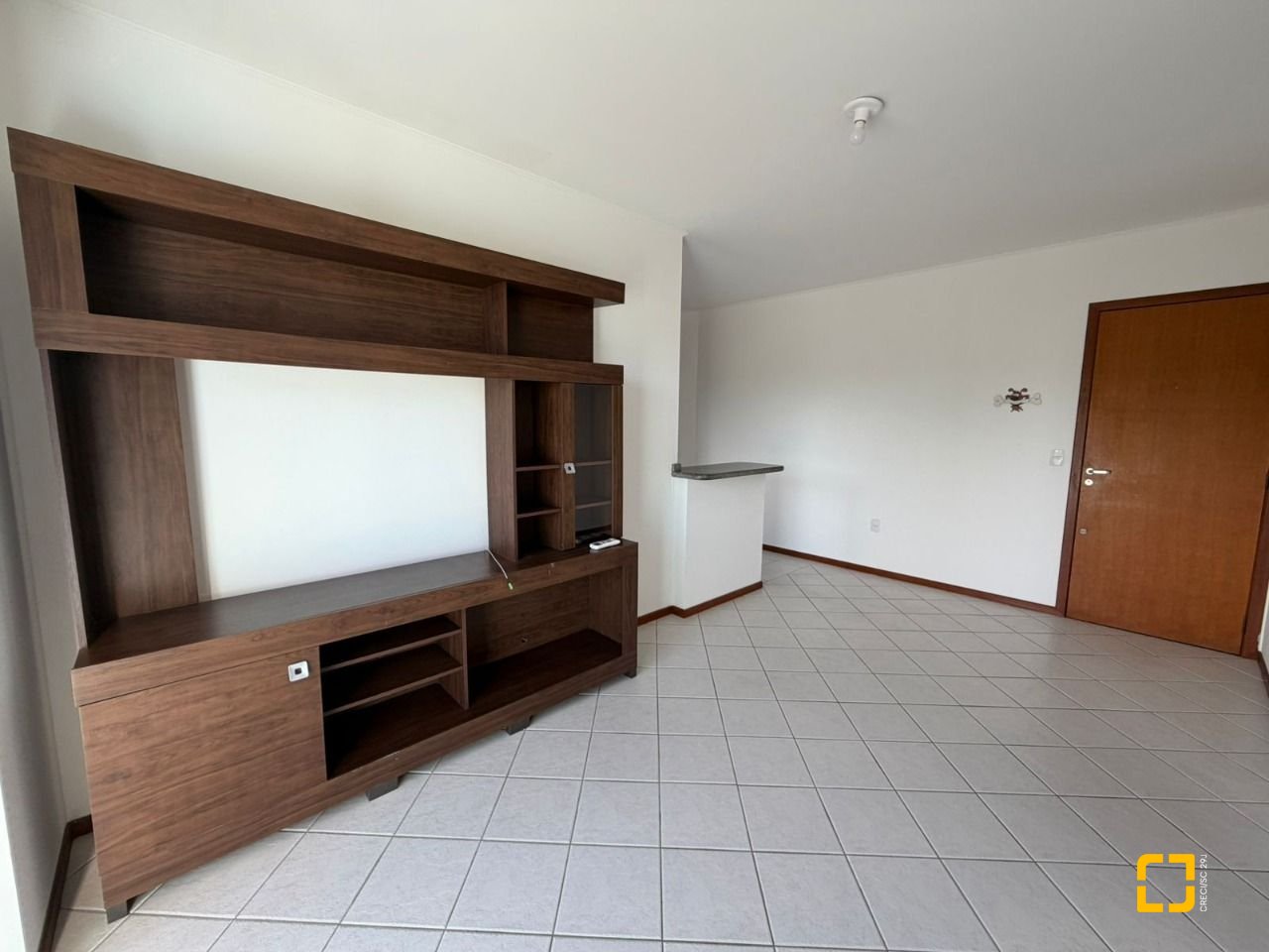 Apartamento com 46m², 1 quarto (sendo 1 suíte), 1 garagem, no bairro Serrinha em Florianópolis