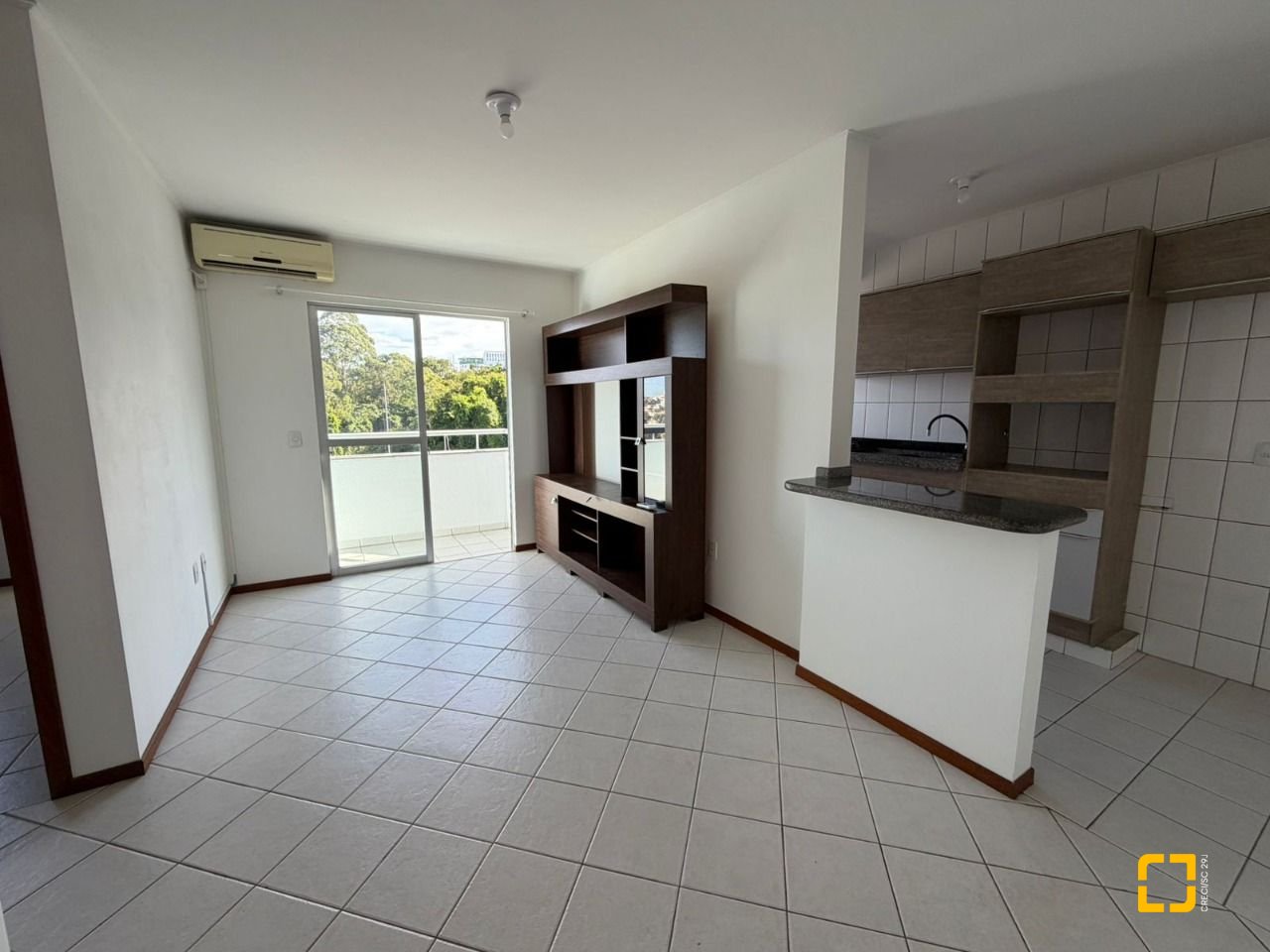 Apartamento com 46m², 1 quarto (sendo 1 suíte), 1 garagem, no bairro Serrinha em Florianópolis