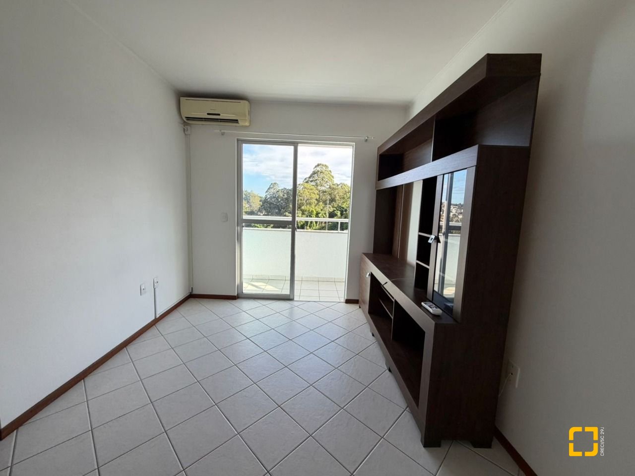 Apartamento com 46m², 1 quarto (sendo 1 suíte), 1 garagem, no bairro Serrinha em Florianópolis
