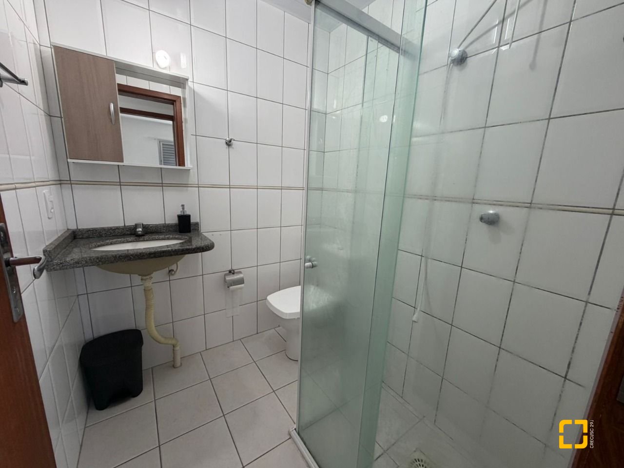 Apartamento com 46m², 1 quarto (sendo 1 suíte), 1 garagem, no bairro Serrinha em Florianópolis