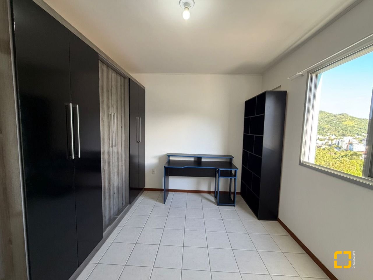 Apartamento com 46m², 1 quarto (sendo 1 suíte), 1 garagem, no bairro Serrinha em Florianópolis