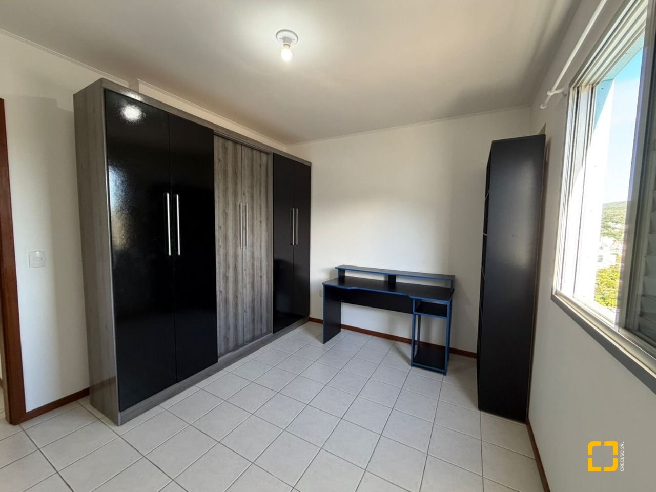 Apartamento com 46m², 1 quarto (sendo 1 suíte), 1 garagem, no bairro Serrinha em Florianópolis