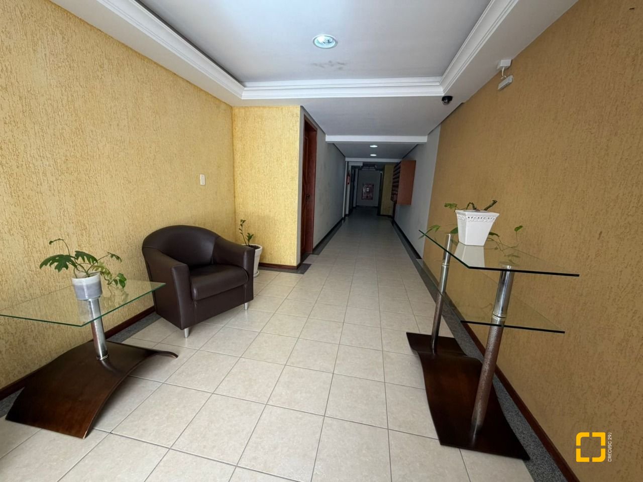 Apartamento com 46m², 1 quarto (sendo 1 suíte), 1 garagem, no bairro Serrinha em Florianópolis