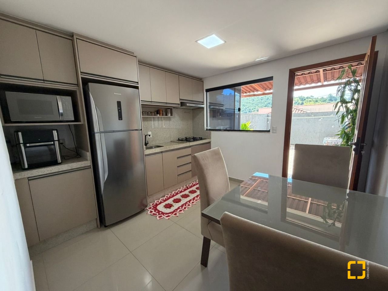 Casa com 74m², 2 quartos, 2 garagens, no bairro Potecas em São José