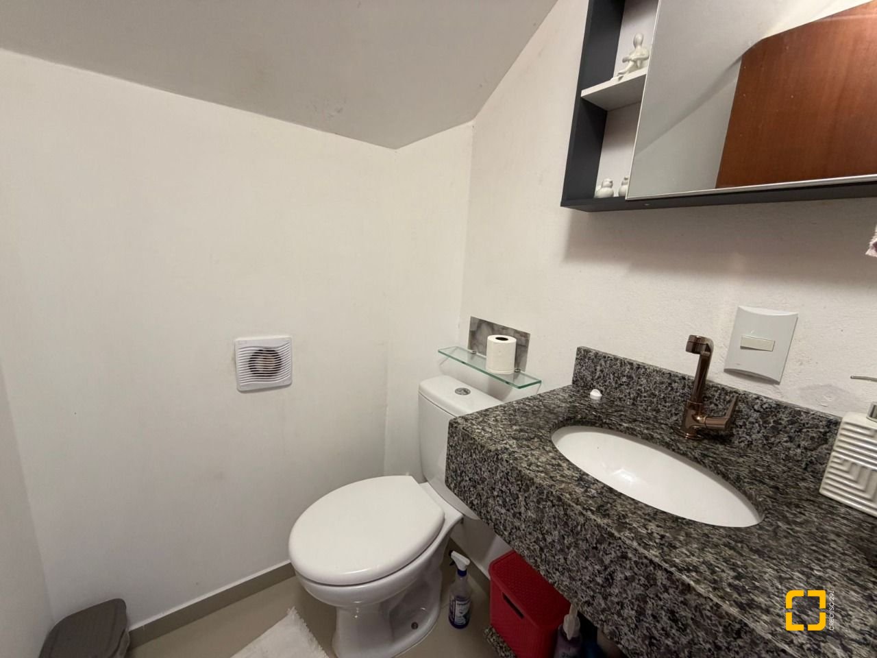 Casa com 74m², 2 quartos, 2 garagens, no bairro Potecas em São José