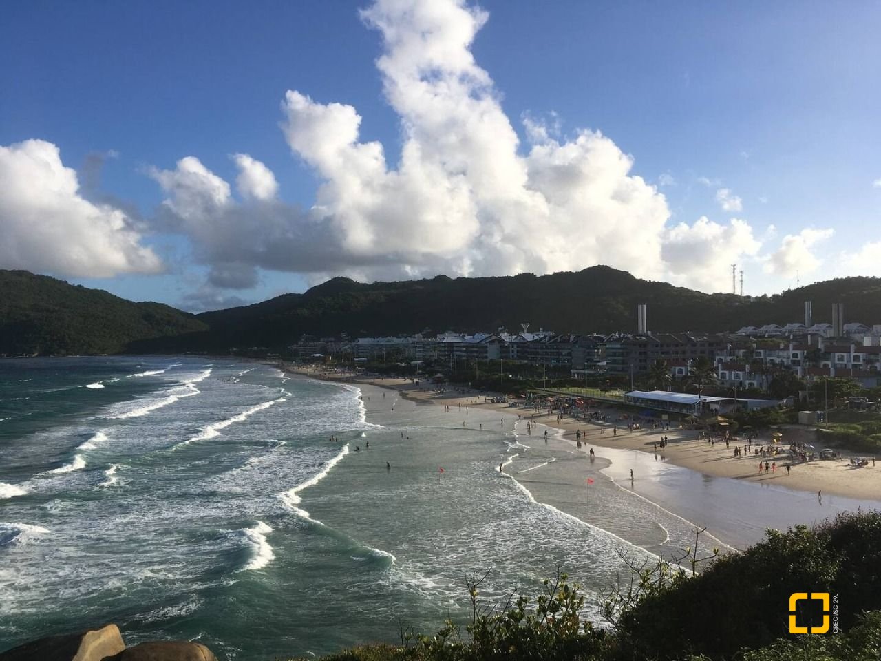 Apartamento com 141m², 4 quartos (sendo 1 suíte), 2 garagens, no bairro Praia Brava em Florianópolis