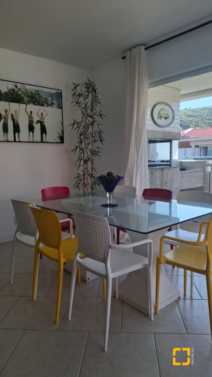 Apartamento com 141m², 4 quartos (sendo 1 suíte), 2 garagens, no bairro Praia Brava em Florianópolis