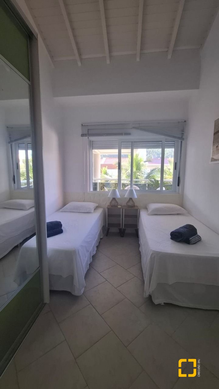 Apartamento com 141m², 4 quartos (sendo 1 suíte), 2 garagens, no bairro Praia Brava em Florianópolis