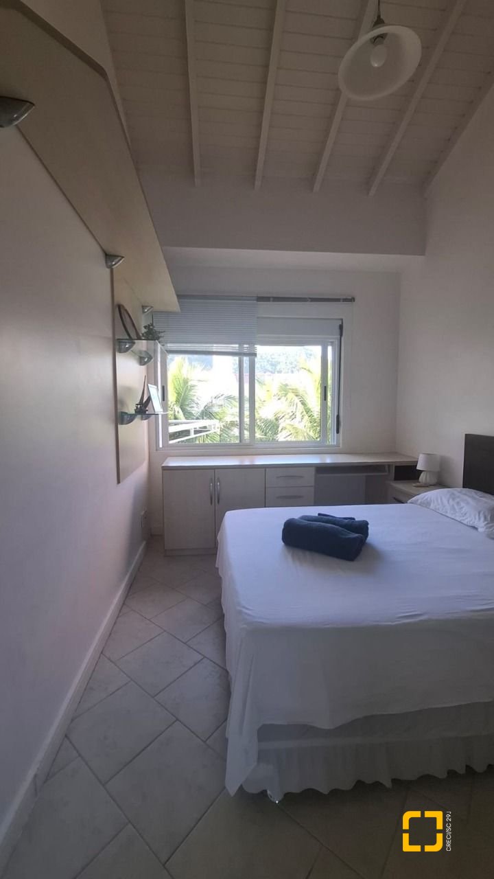Apartamento com 141m², 4 quartos (sendo 1 suíte), 2 garagens, no bairro Praia Brava em Florianópolis