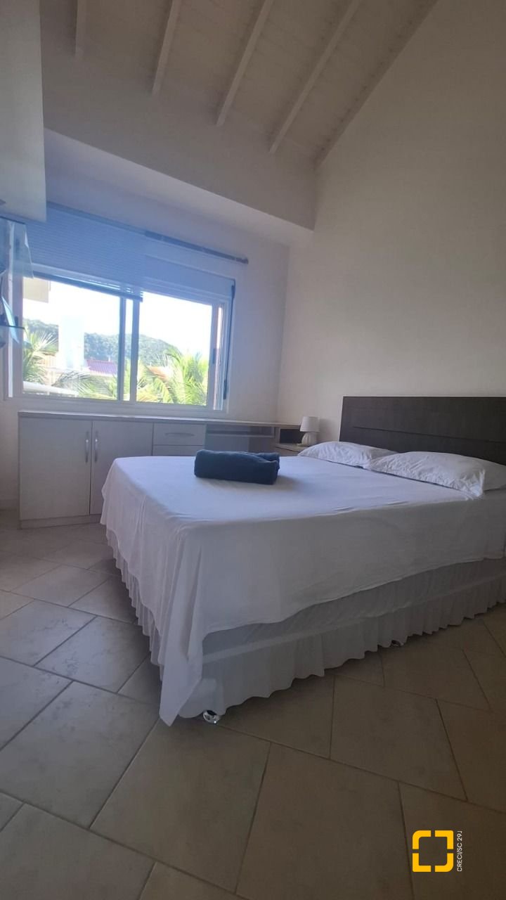 Apartamento com 141m², 4 quartos (sendo 1 suíte), 2 garagens, no bairro Praia Brava em Florianópolis